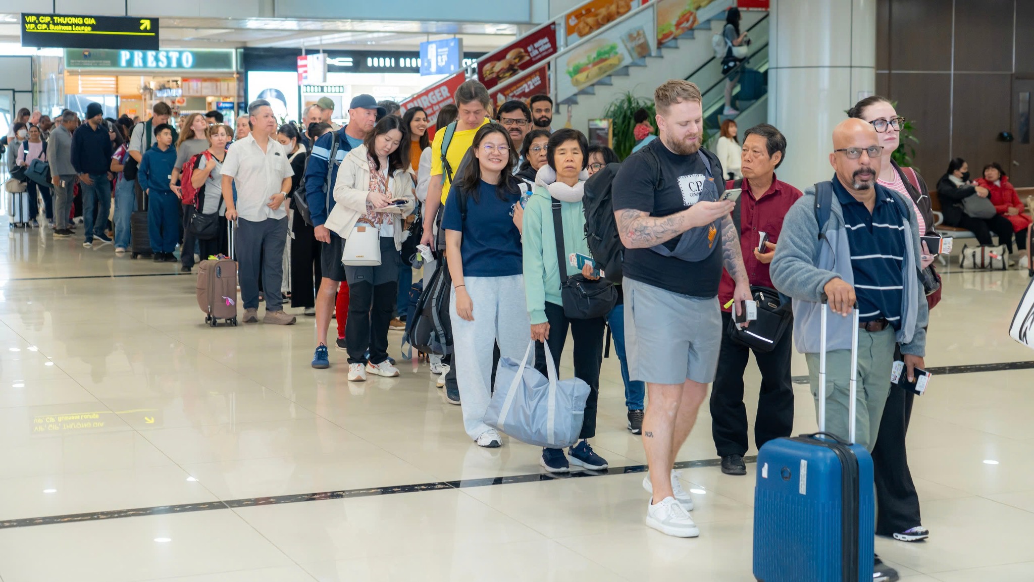 Sân bay Nội Bài đón hơn 110 . 000 Khách cuối năm , thúc đẩy kinh tế du lịch - Ảnh 3.