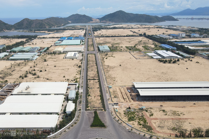 Khu kinh tế Nhơn Hội nằm trên bán đảo Phương Mai, gồm nhiều phân khu chức năng: khu phi thuế quan, khu công nghiệp, dịch vụ cảng biển, du lịch, đô thị và dịch vụ...Ảnh: Trần Hóa