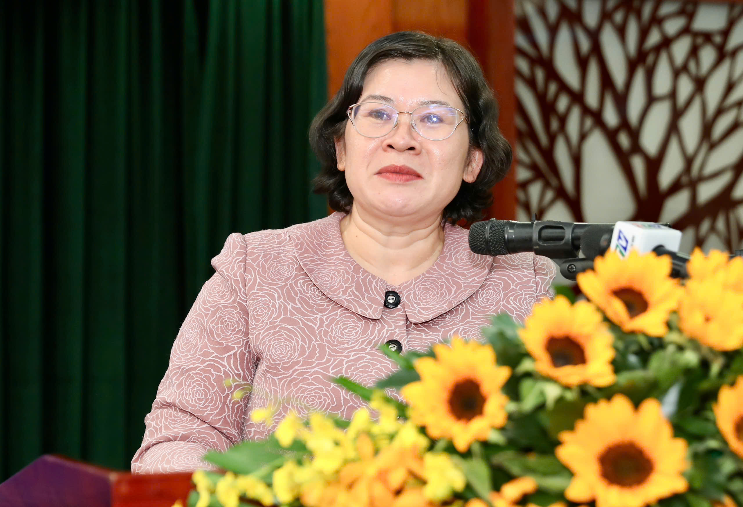 Phó bí thư Văn Thị Bạch Tuyết: Sau sắp xếp, cơ quan báo chí TP.HCM phải hoạt động mạnh hơn 2 Phó bí thư Văn Thị Bạch Tuyết: Sau sắp xếp, cơ quan báo chí TP.HCM phải hoạt động mạnh hơn - Ảnh 2.