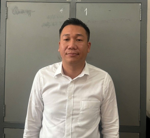 Bắt chủ đầu dự án khu đô thị Ruby City chiếm đoạt 100 tỉ đồng của khách hàng 3 Bắt chủ đầu dự án khu đô thị Ruby City lừa đảo, chiếm đoạtkhoảng 100 tỉ đồng - Ảnh 3.