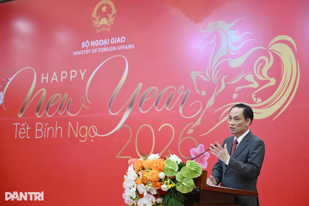 Báo Dân trí nhận bằng khen của Bộ trưởng Bộ Ngoại giao - 2