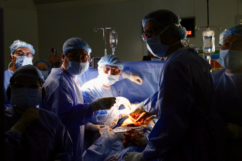 Bác sĩ kể chuyện thông tim bào thai chỉ 35 phút, nhanh chưa từng có - 3 Bác sĩ kể chuyện thông tim bào thai chỉ 35 phút, nhanh chưa từng có - 3