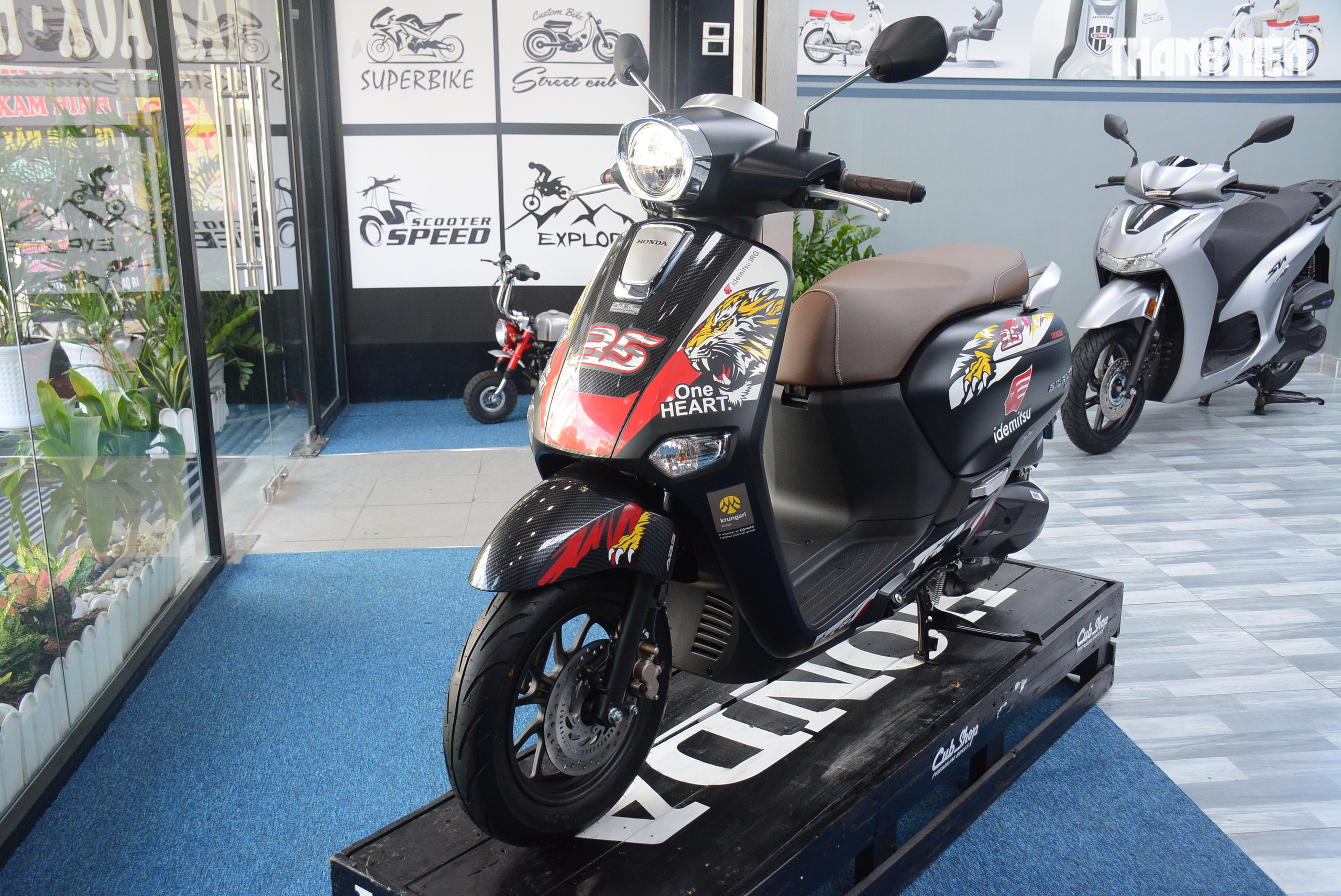 5 mẫu xe máy nhập khẩu 'độc, lạ' thuộc diện hàng hiếm về Việt Nam năm 2025 - Ảnh 8.