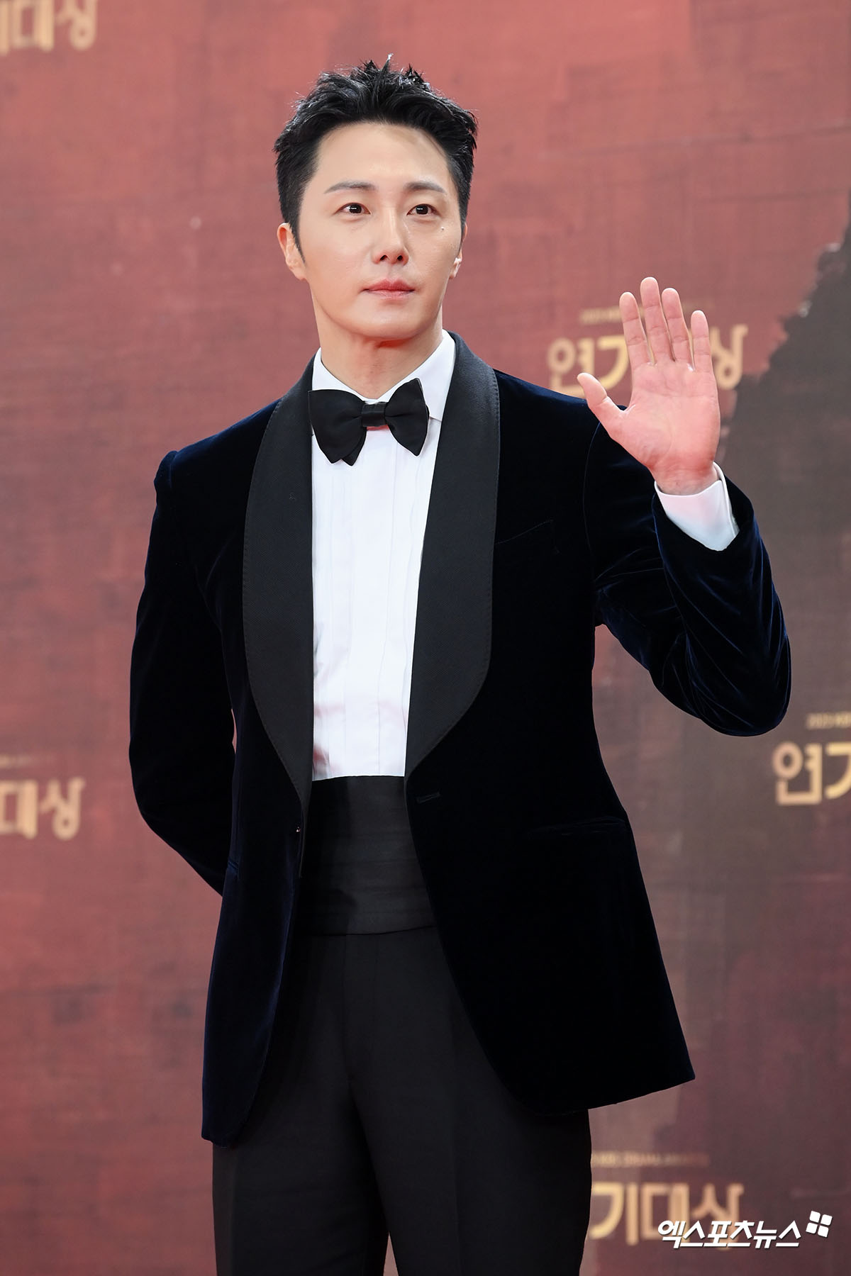 Thảm đỏ KBS Drama Awards 2025: 