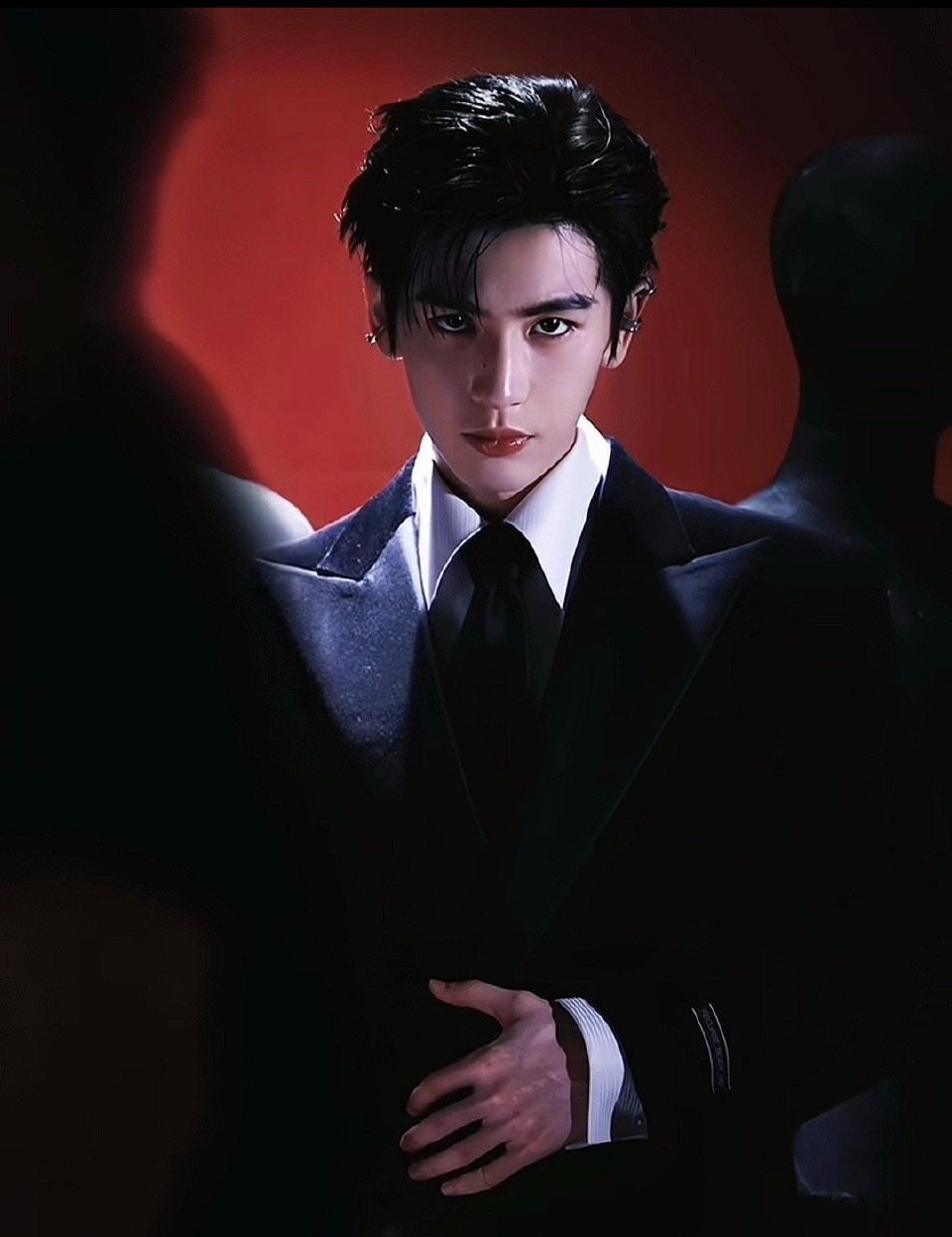 Mỹ nam đẹp nhất Đêm hội giao thừa 2026: Visual thách thức cả showbiz, pháo hoa đêm nay cũng không đẹp bằng- Ảnh 9.