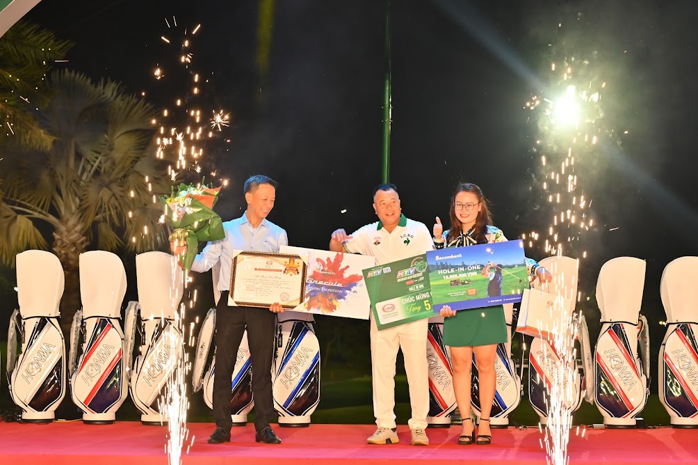 hole in one - Ảnh 1.