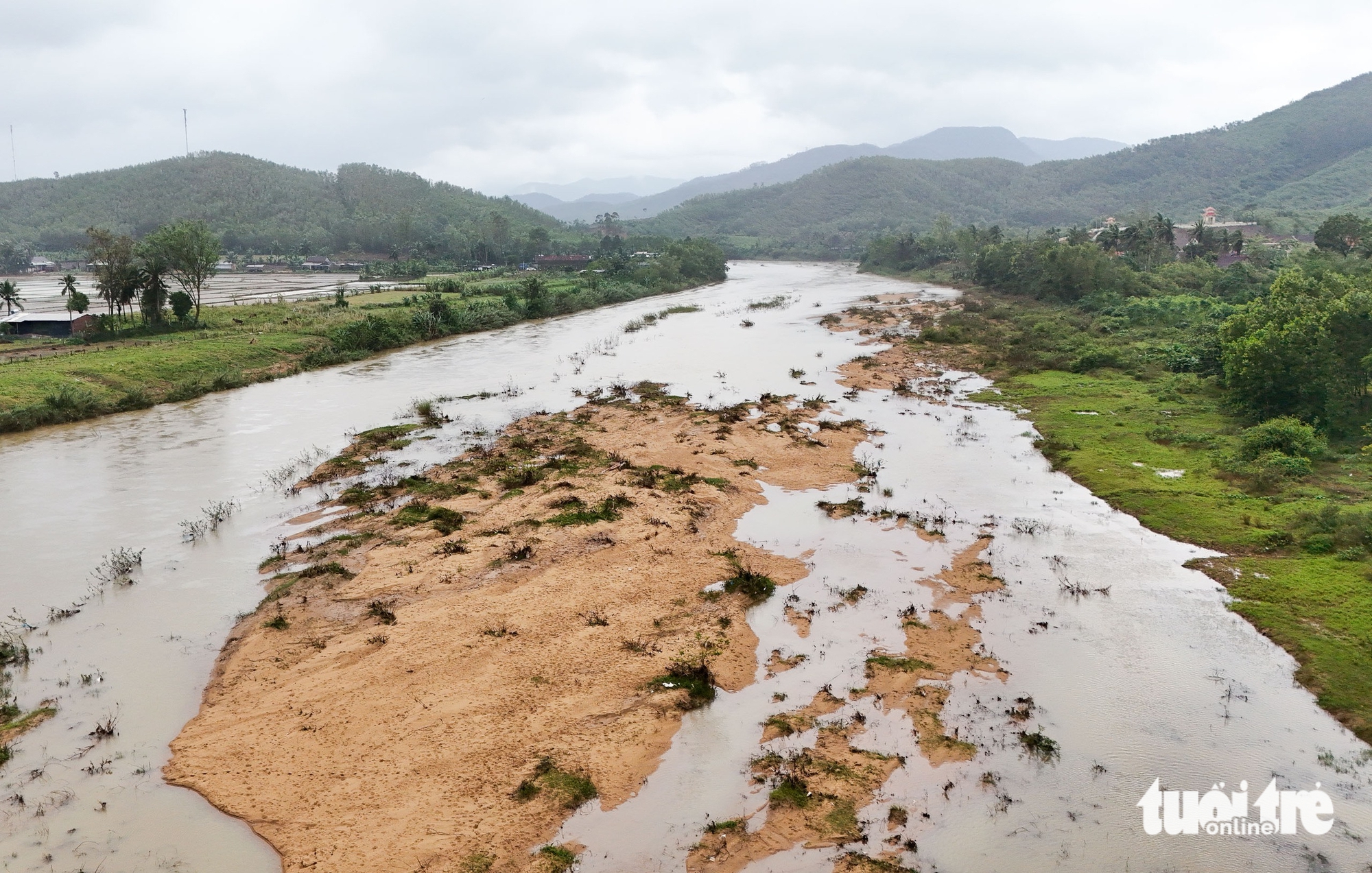 2 mỏ cát trúng đấu giá rồi 'đứng bánh' nhiều năm, doanh nghiệp kêu trời 1 mỏ cát - Ảnh 1.