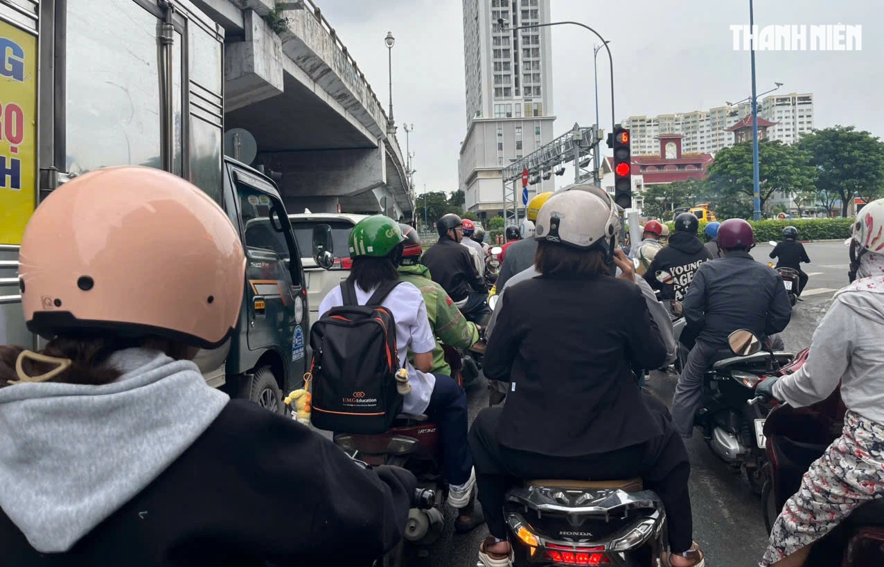 3 thói quen của người dùng khiến xe máy xăng nhanh hỏng khi ùn tắc giao thông 1 3 thói quen của người dùng khiến xe máy xăng nhanh hỏng khi ùn tắc giao thông - Ảnh 1.