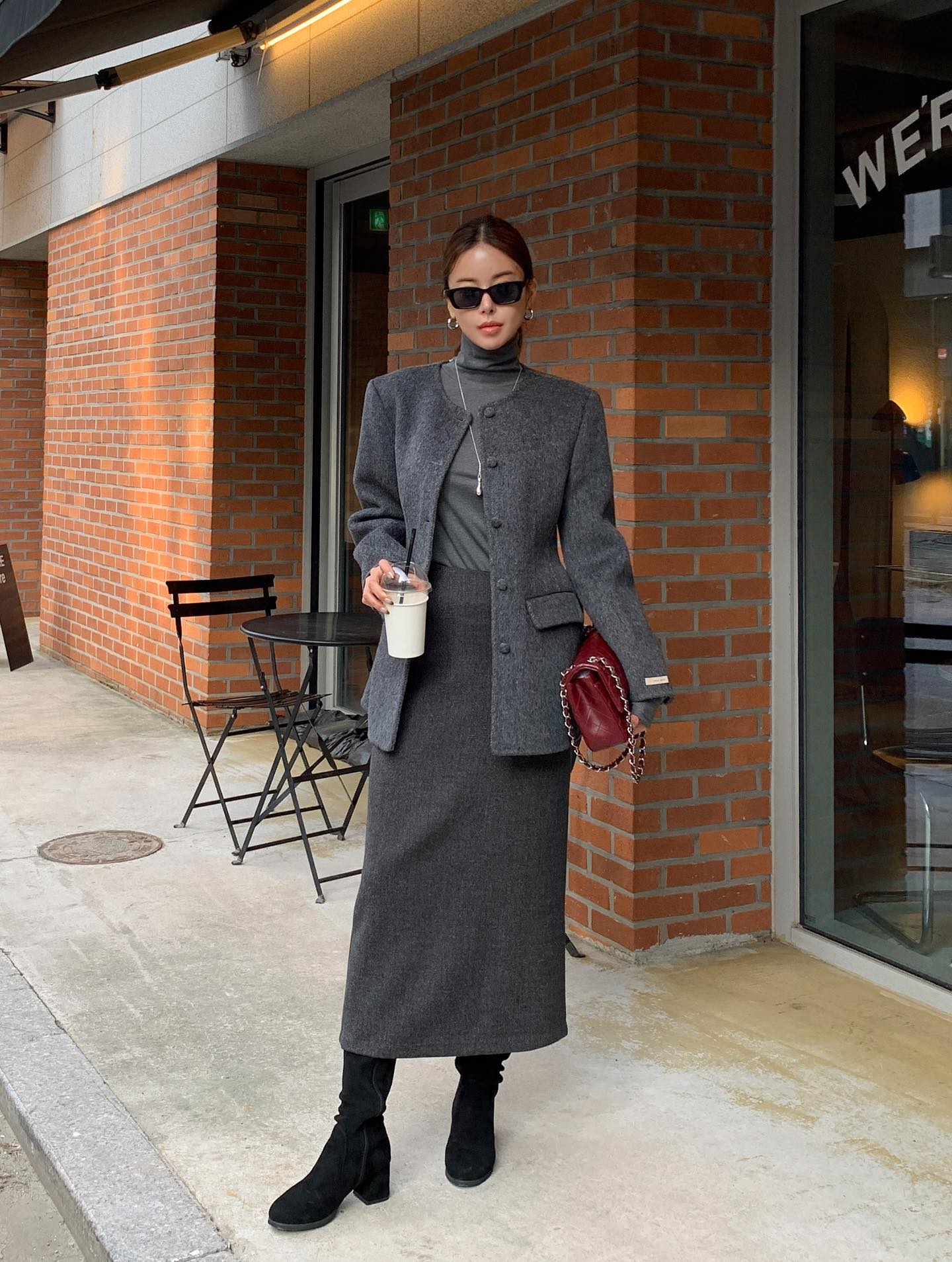 4 Công thức diện chân váy đẹp nhất mùa đông cho vẻ Ngòai sang trọng và tôn dáng - Ảnh 1.