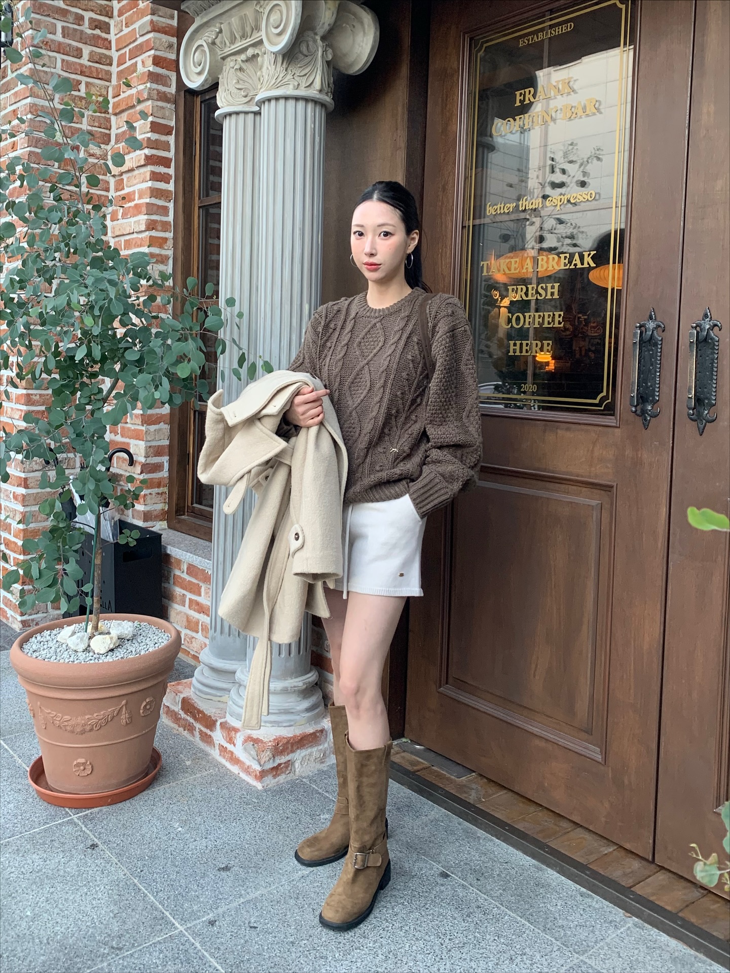 4 mẫu áo len giúp dáng thon thả, như vừa giảm được vài cân- Ảnh 4. 4 mẫu áo len giúp dáng thon thả, như vừa giảm được vài cân- Ảnh 4.