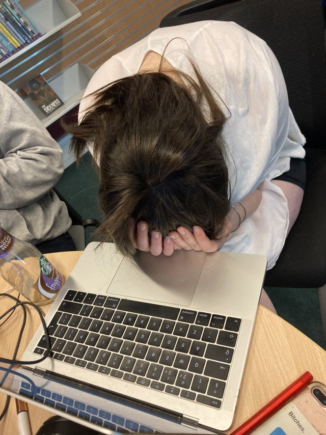 5 câu nói sát thương hơn cả không có thưởng Tết- Ảnh 2.