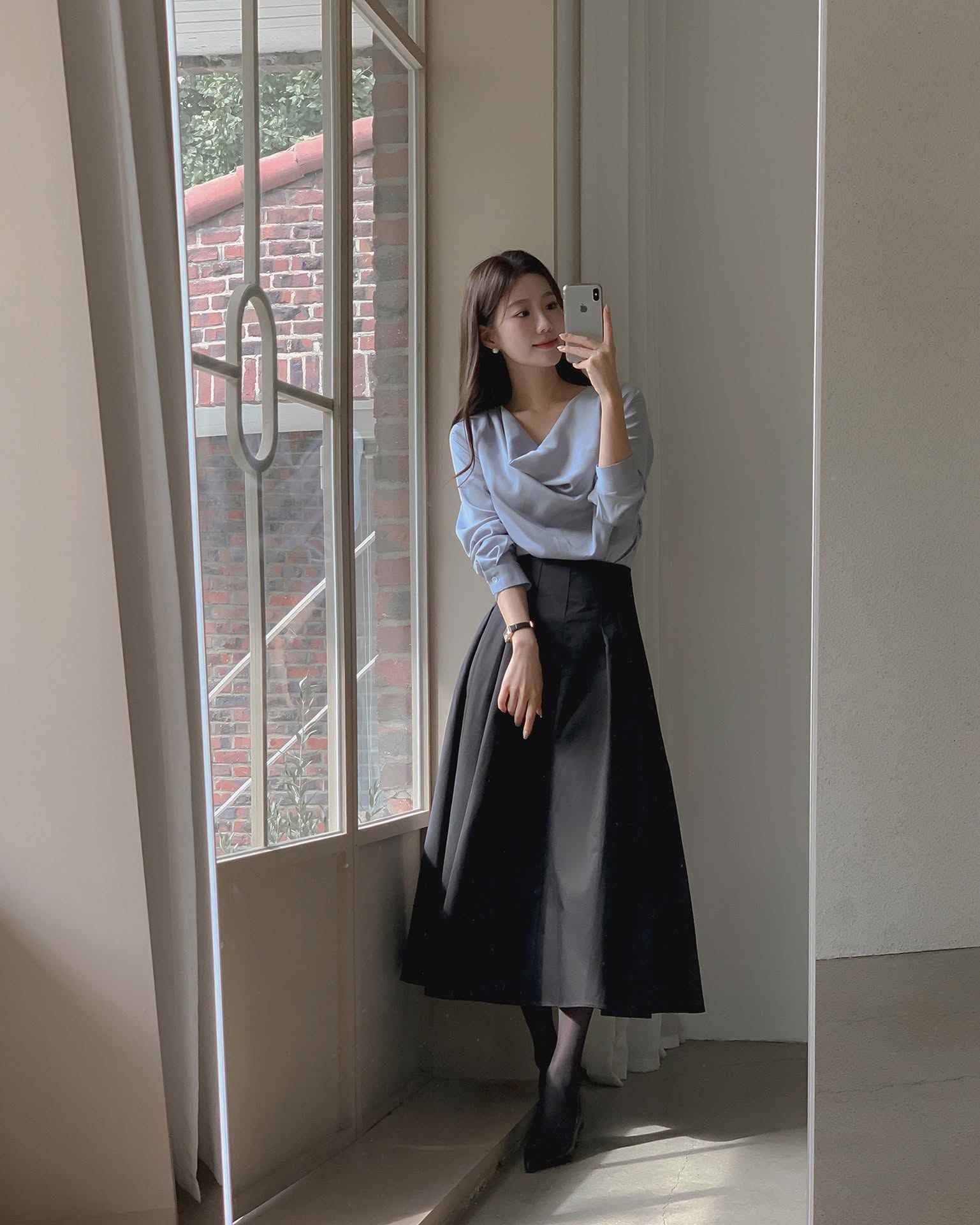 5 Mẫu chân váy hack tuổi sang trọng giúp bạn trẻ trung hơn - Ảnh 1. 5 Mẫu chân váy hack tuổi sang trọng giúp bạn trẻ trung hơn - Ảnh 1.