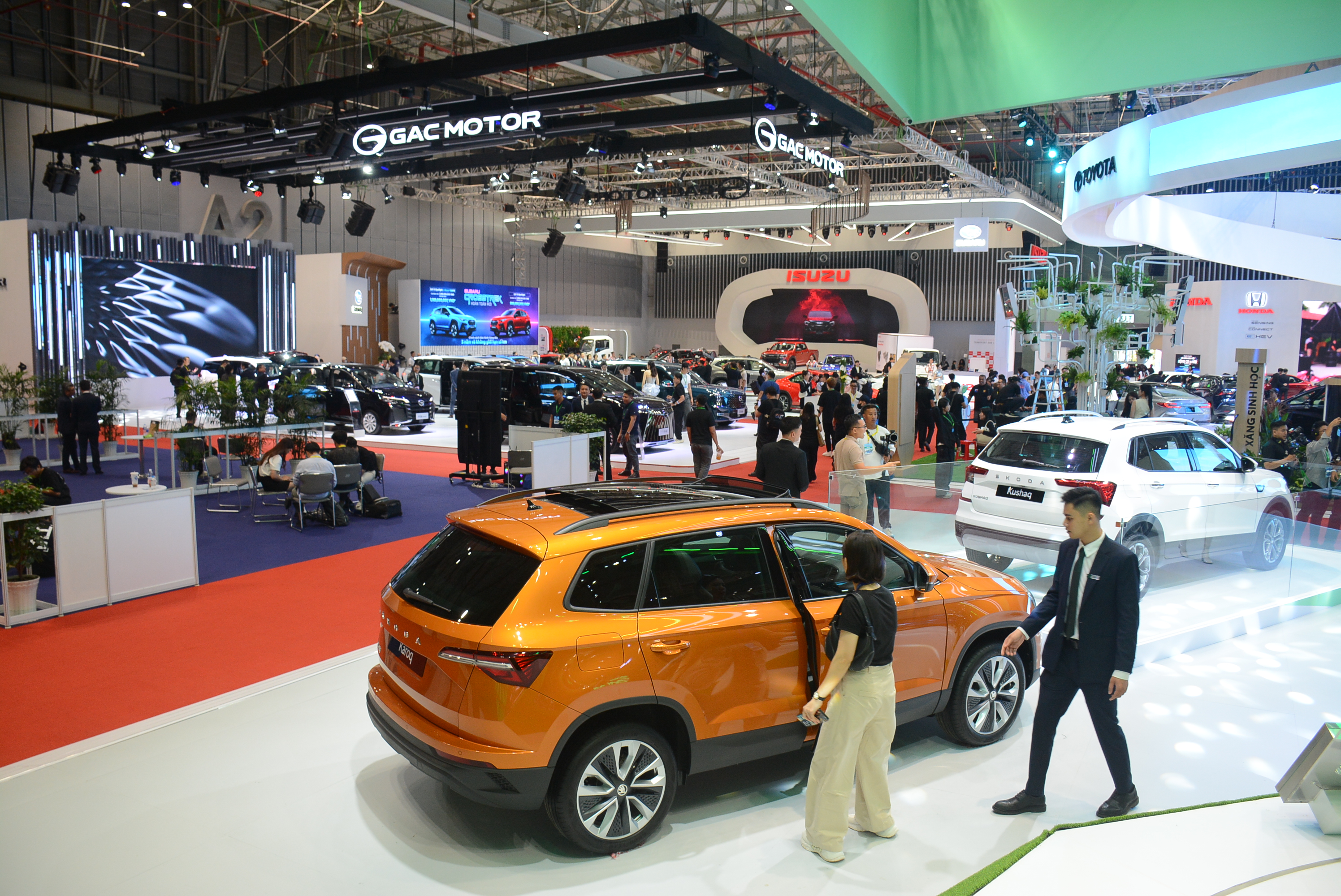 5 mẫu xe rộng đường bảo vệ ngôi vương ô tô bán chạy nhất phân khúc - Ảnh 1.