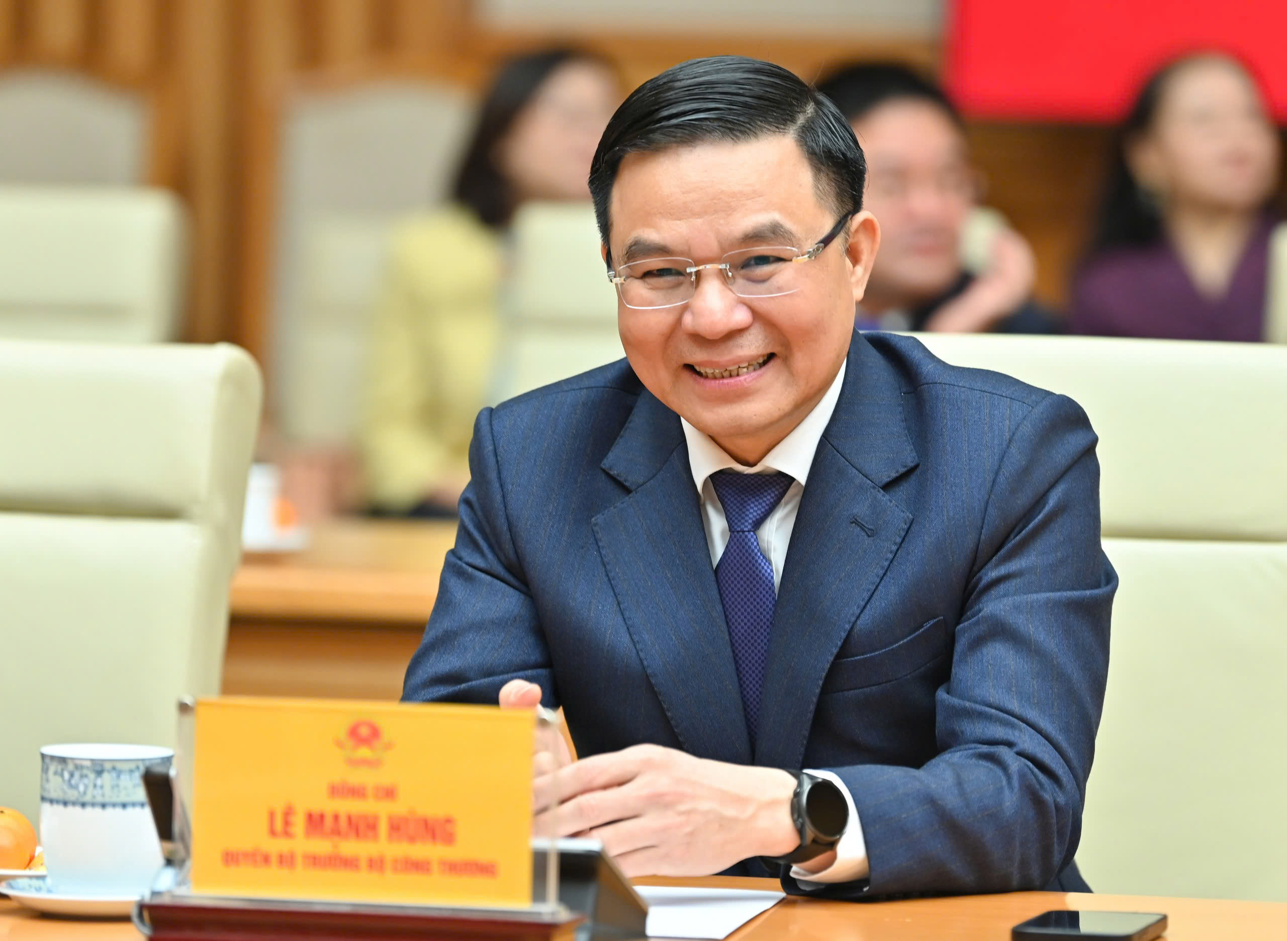 - Ảnh 1. Tân 'tư lệnh ngành' công thương Lê Mạnh Hùng chia sẻ 5 nhiệm vụ ưu tiên - Ảnh 1.