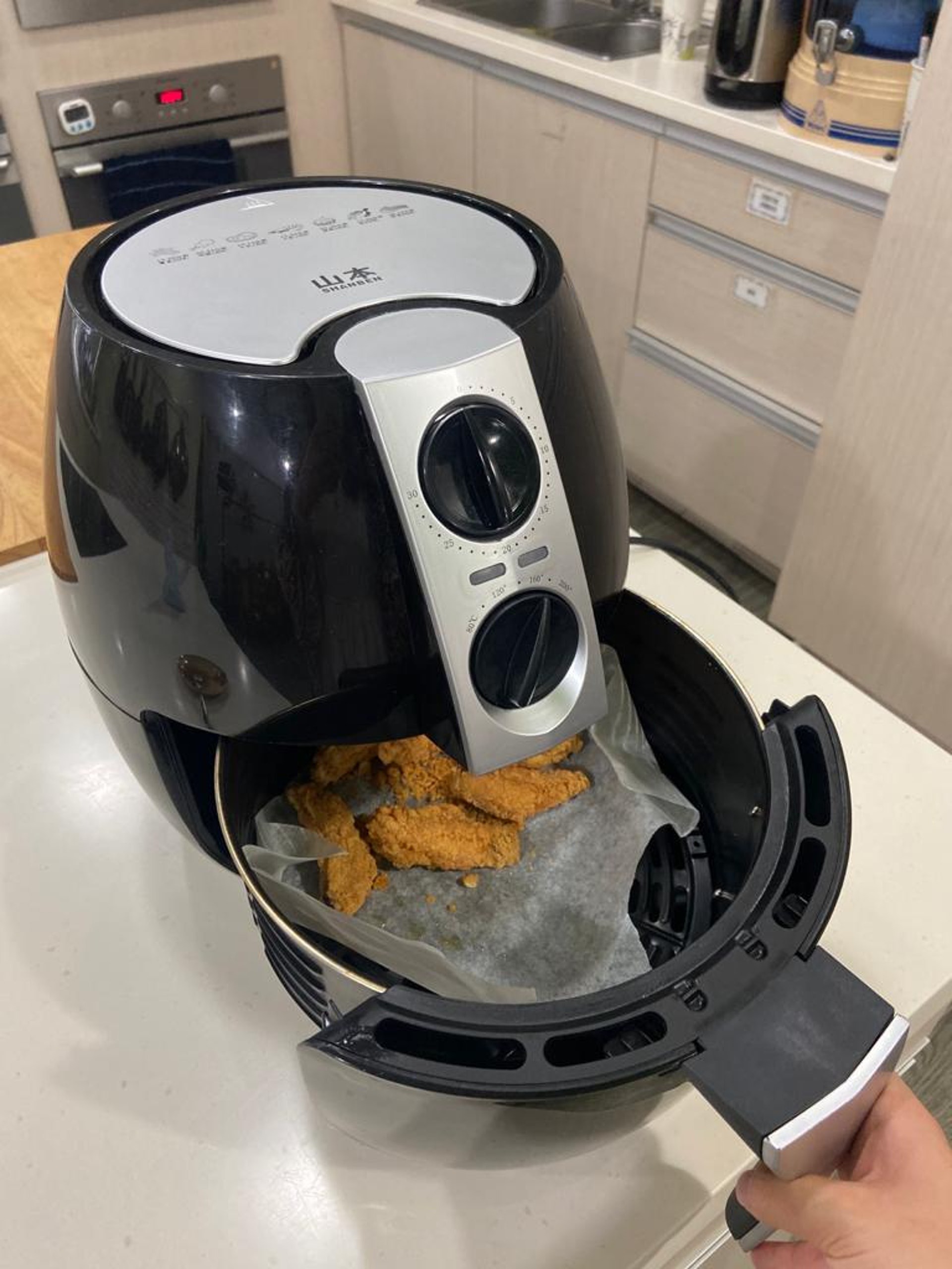 5 thứ ĐẠI KỊ với nồi chiên không dầu, ai đang dùng đều nên biết- Ảnh 1. 5 thứ ĐẠI KỊ với nồi chiên không dầu, ai đang dùng đều nên biết- Ảnh 1.