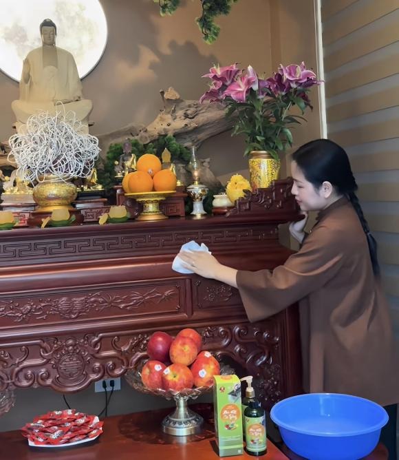 5 việc nên làm với bàn thờ trước ngày 31/12- Ảnh 1. 5 việc nên làm với bàn thờ trước ngày 31/12- Ảnh 1.