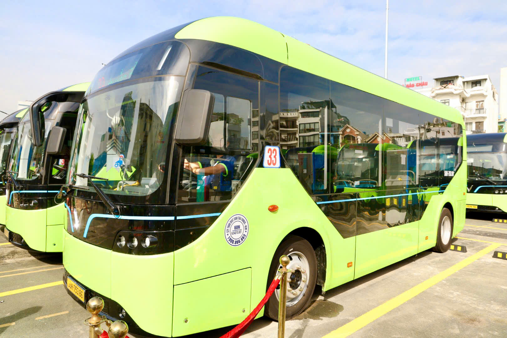 58 xe buýt điện mới xuất hiện trên đường phố TPHCM 1 58 xe buýt điện mới xuất hiện trên đường phố TP HCM - Ảnh 1.