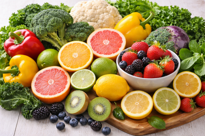 Các loại rau củ quả giàu vitamin C giúp tăng cường hệ miễn dịch. Ảnh được tạo bởi  AI