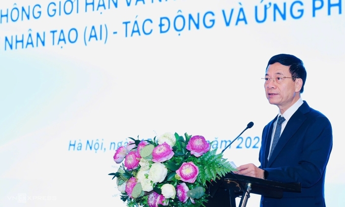 Bộ trưởng Khoa học và Công nghệ Nguyễn Mạnh Hùng phát biểu tại Hội thảo khoa học về AI, tháng 9/2025. Ảnh: Lưu Quý