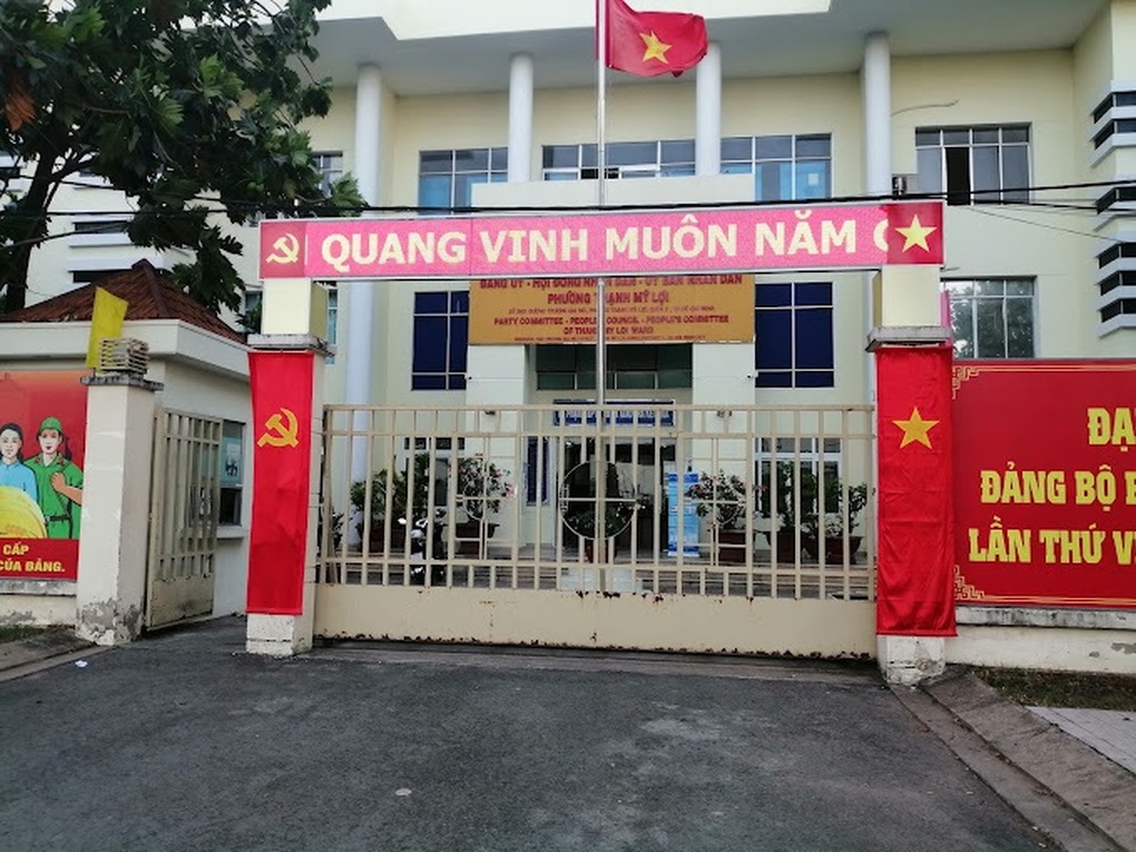 Ai ký 5 giấy xác nhận tình trạng độc thân cho bác sĩ Chiêm Quốc Thái? - 1