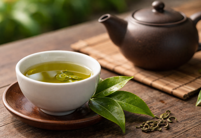 Trà xanh có thể cản trở quá trình hấp thụ dinh dưỡng. Ảnh tạo bởi AI