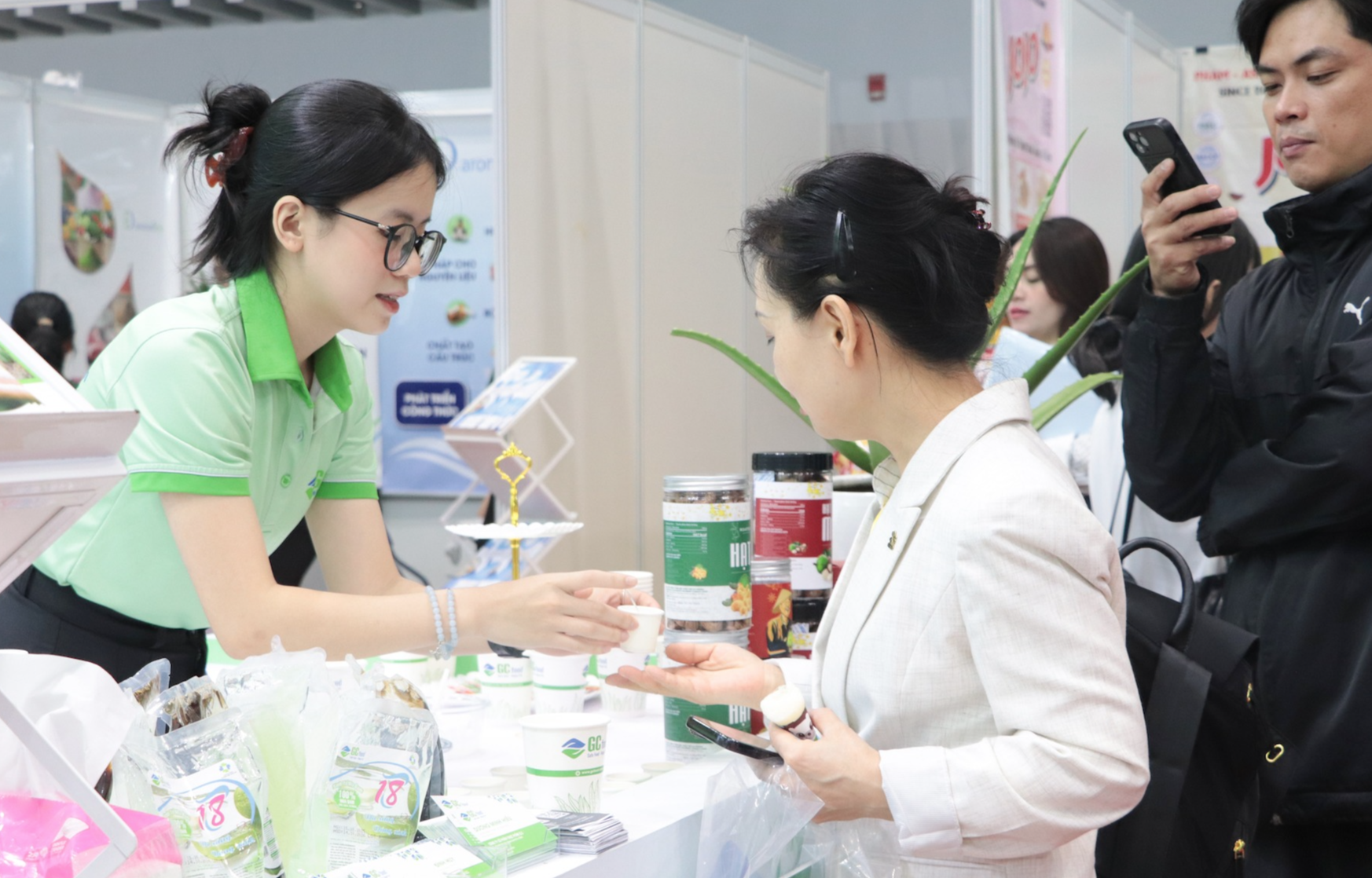 Ai phải thực hiện đăng ký lao động từ 1-1-2026? 1 Những ai phải thực hiện đăng ký lao động từ 1-1-2026? - Ảnh 1.