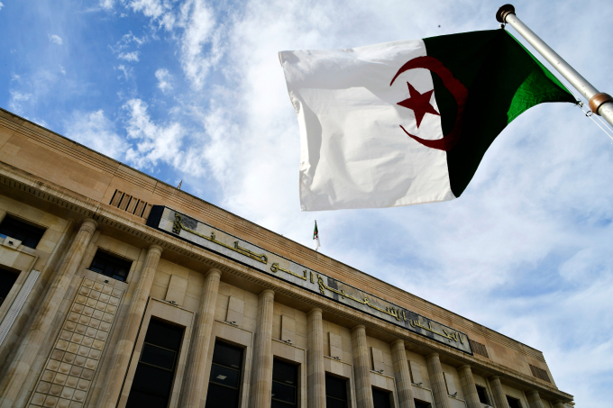 Tòa nhà Quốc hội Algeria ngày 24/12. Ảnh: AP