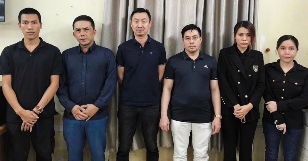 Ám hiệu của đường dây mại dâm do cựu tiếp viên hàng không điều hành - 1