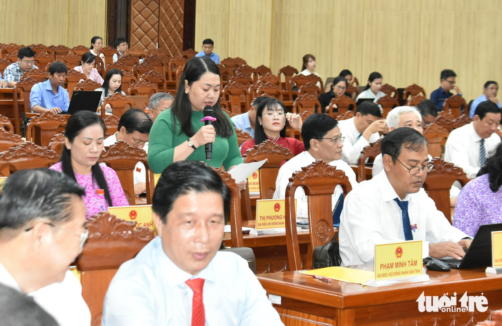 An Giang: Việc xử lý tài sản dôi dư sau sáp nhập làm nóng kỳ họp HĐND 1 An Giang: Việc xử lý tài sản dôi dư sau sáp nhập làm nóng kỳ họp HĐND - Ảnh 1.