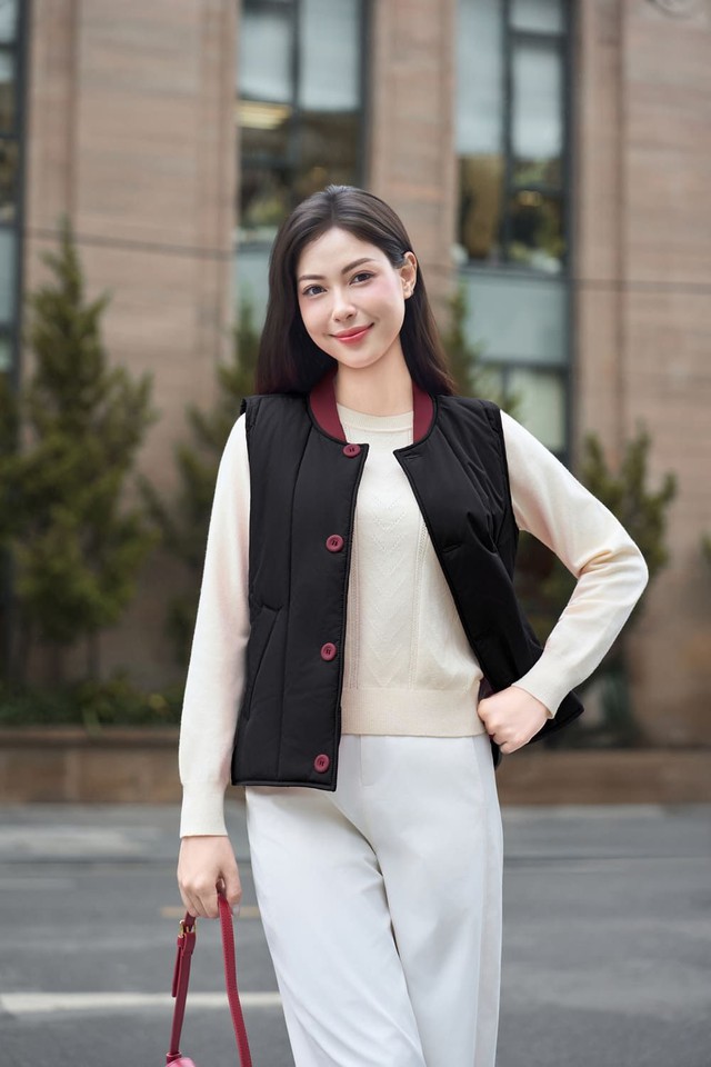 Áo khoác gile phao vừa ấm áp vừa nâng tầm phong cách cho mùa lạnh- Ảnh 1. Áo khoác gile phao vừa ấm áp vừa nâng tầm phong cách cho mùa lạnh- Ảnh 1.