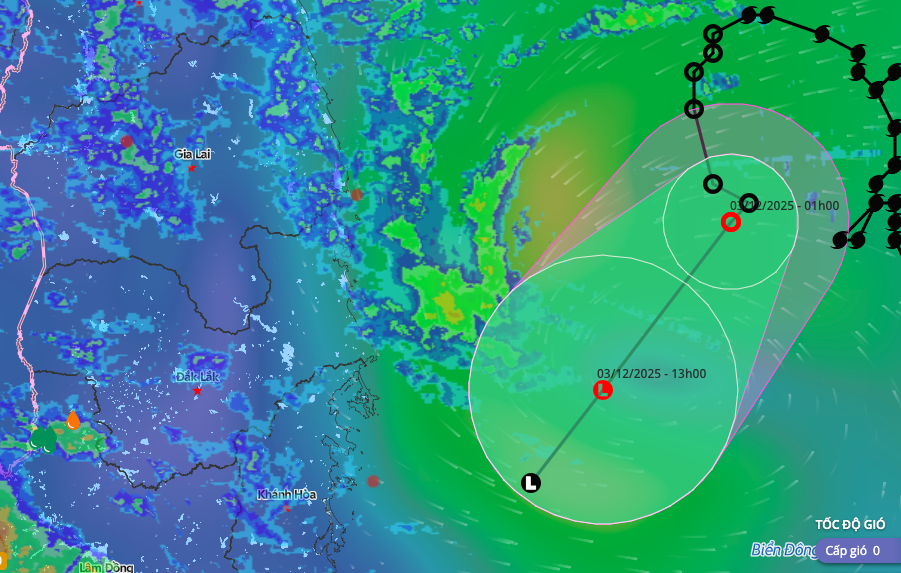 Áp thấp nhiệt đới sắp suy yếu, miền Trung tiếp tục mưa lớn- Ảnh 1.