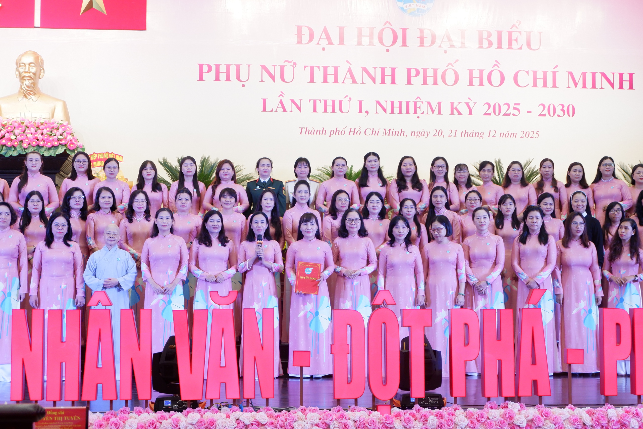 Bà Võ Ngọc Thanh Trúc làm Chủ tịch Hội Liên hiệp phụ nữ TP.HCM nhiệm kỳ 2025-2030 1 Bà Võ Ngọc Thanh Trúc làm Chủ tịch Hội Liên hiệp phụ nữ TP.HCM nhiệm kỳ 2025-2030 - Ảnh 1.