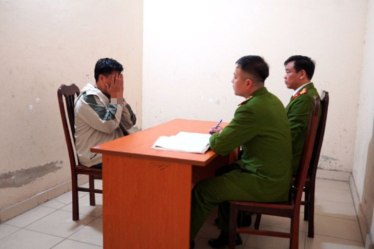 Bạn đọc quan tâm vụ đẩy cảnh sát vào đầu xe tải, việc đo nồng độ cồn từ 10h mùng 1 Tết 1 tài xế - Ảnh 1.