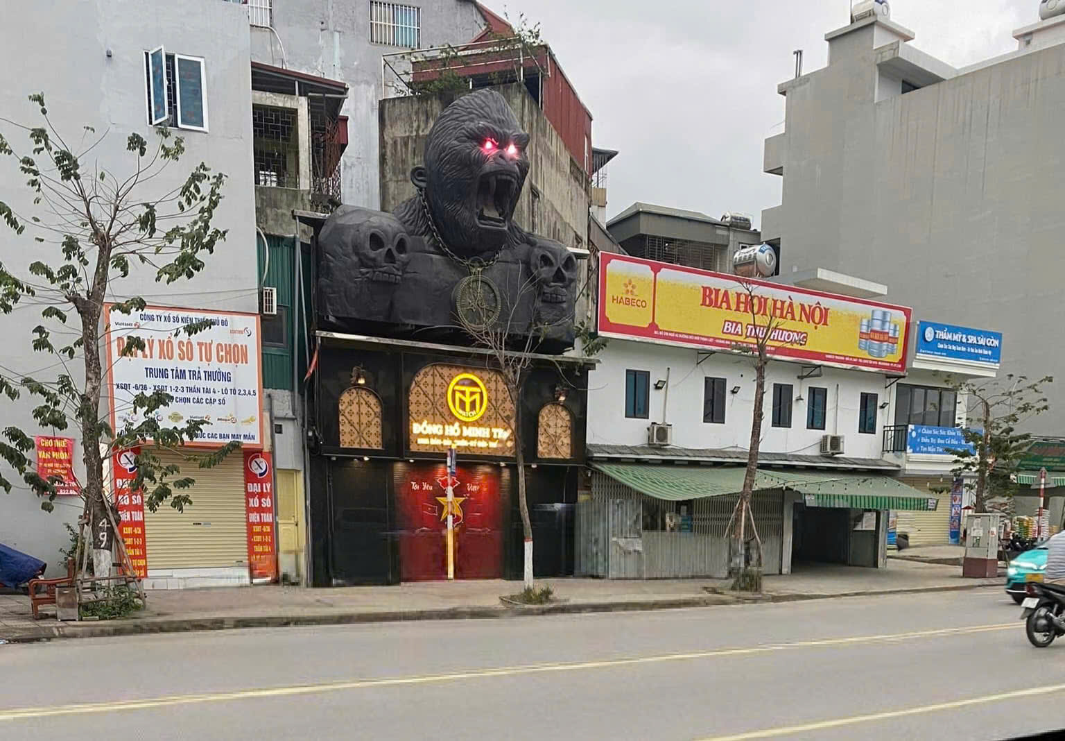 Bán đồng hồ vàng đúc ở đâu giá tốt tại Hà Nội và TP.HCM- Ảnh 1.