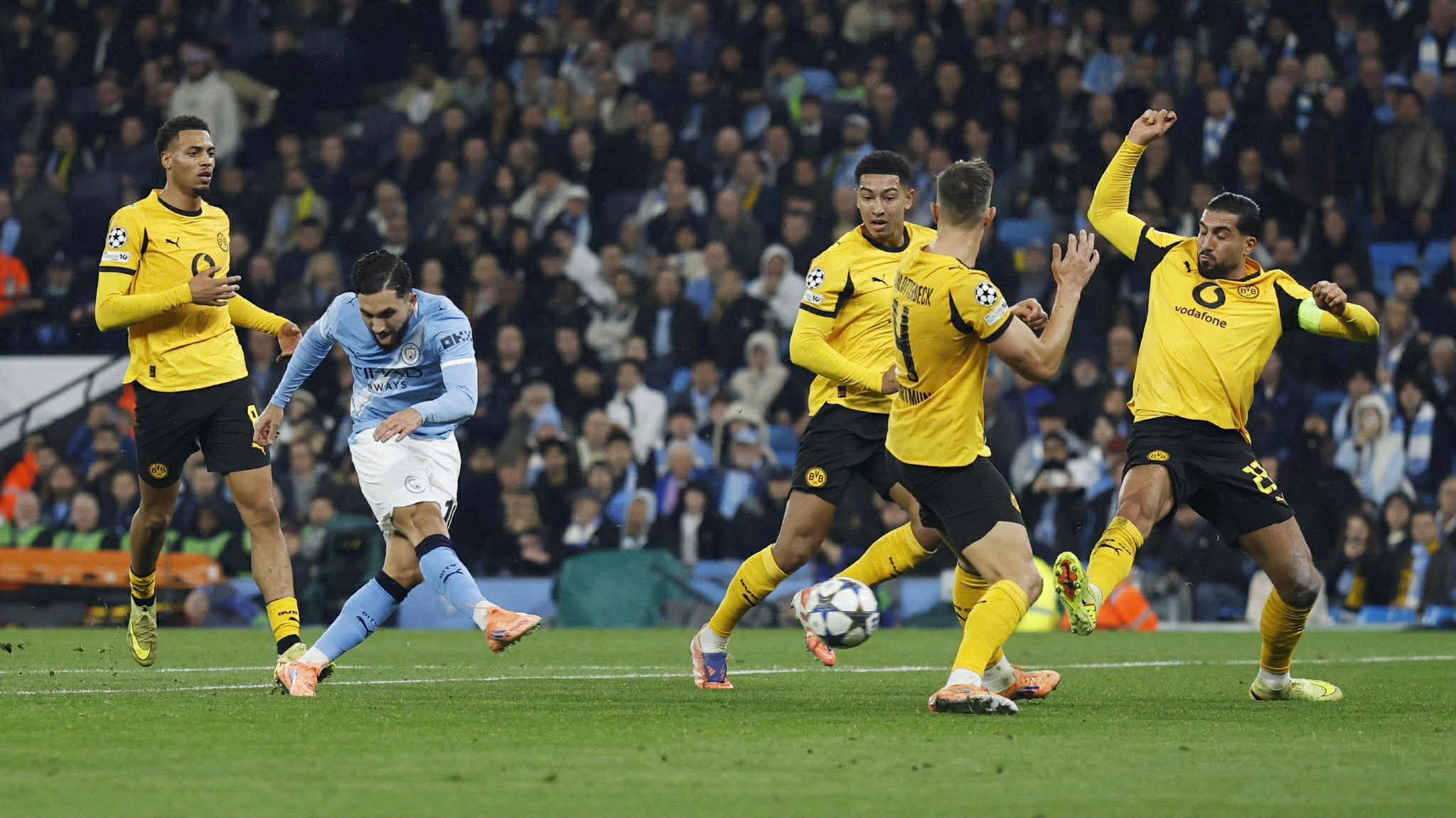 Bản quyền Ngoại hạng Anh, bài toán nóng bỏng các mùa 2026–2028
- Ảnh 1. Bản quyền Ngoại hạng Anh, bài toán nóng bỏng các mùa 2026–2028
- Ảnh 1.