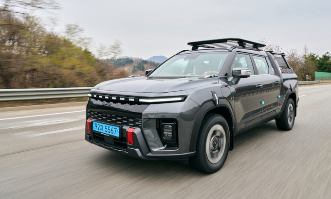 Bán tải điện KGM Musso EV ở Hàn Quốc. Ảnh: Jaehwan Cho