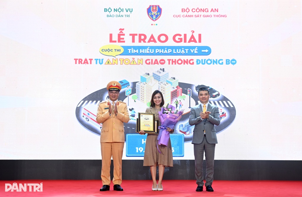 Báo Dân trí giúp lan tỏa ý thức chấp hành pháp luật về an toàn giao thông - 1