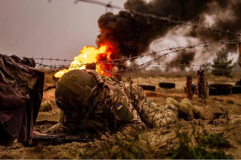 Báo Đức: 5 lữ đoàn Ukraine bị bao vây ở Donbass - 1