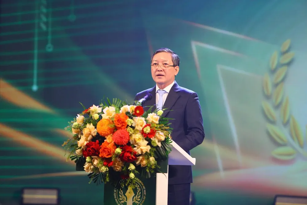 Ông Lương Quốc Đoàn, Phó Chủ tịch Ủy ban Trung ương MTTQ Việt Nam, Chủ tịch BCH Trung ương Hội Nông dân Việt Nam phát biểu tại lễ trao giải. lương quốc đoàn.jpg