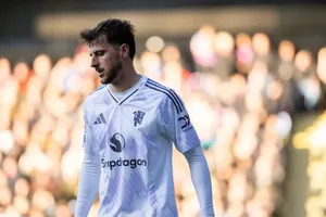 Hành động cảm động của Mount với Yoro