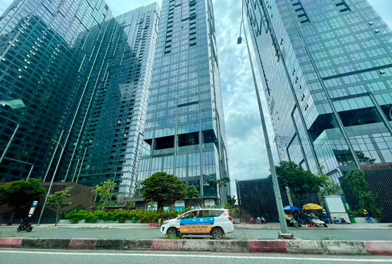 Bất động sản cao cấp chiếm thế áp đảo - Ảnh 1. Bất động sản cao cấp chiếm thế áp đảo - Ảnh 1.