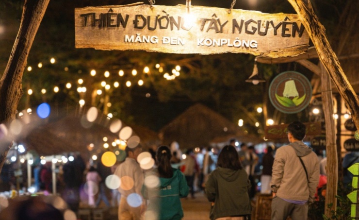 Năm 2025 Quảng Ngãi đón 5,2 triệu lượt khách, doanh thu du lịch đạt 3.700 tỷ đồng.