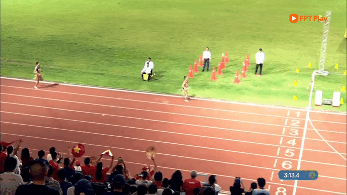 Kỳ SEA Games tuyệt đỉnh của Nguyễn Thị Oanh và Lê Thị Tuyết: Bé nhỏ mà vĩ đại! - Ảnh 6. Kỳ SEA Games tuyệt đỉnh của Nguyễn Thị Oanh và Lê Thị Tuyết: Bé nhỏ mà vĩ đại! - Ảnh 6.