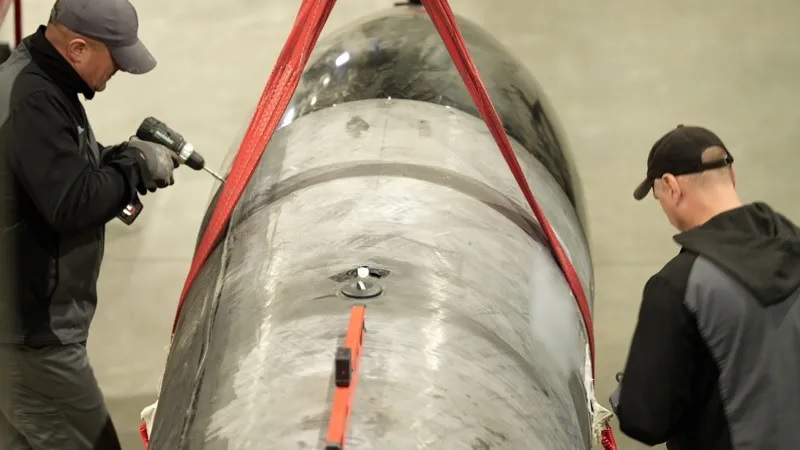 Bên trong nhà máy sản xuất mẫu tên lửa “màu đen” bí mật của Ukraine - Ảnh 1.