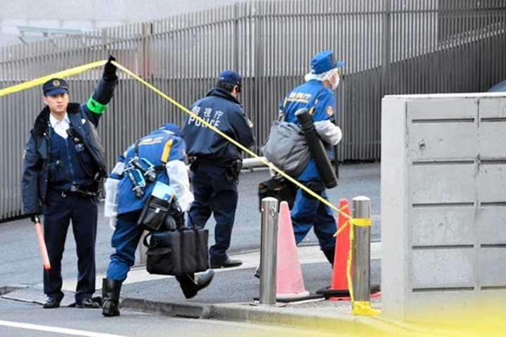 Bị mắc kẹt trong phòng xông hơi, cặp vợ chồng chết thương tâm- Ảnh 1.