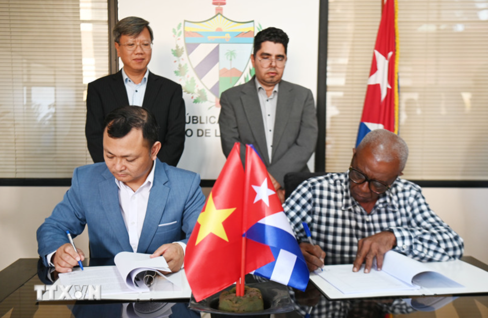 Bí mật dưới lòng đất của Cuba khiến DN Việt Nam quyết định trồng 2.500ha, kỳ vọng biến thành Bí mật dưới lòng đất của Cuba khiến DN Việt Nam quyết định trồng 2.500ha, kỳ vọng biến thành