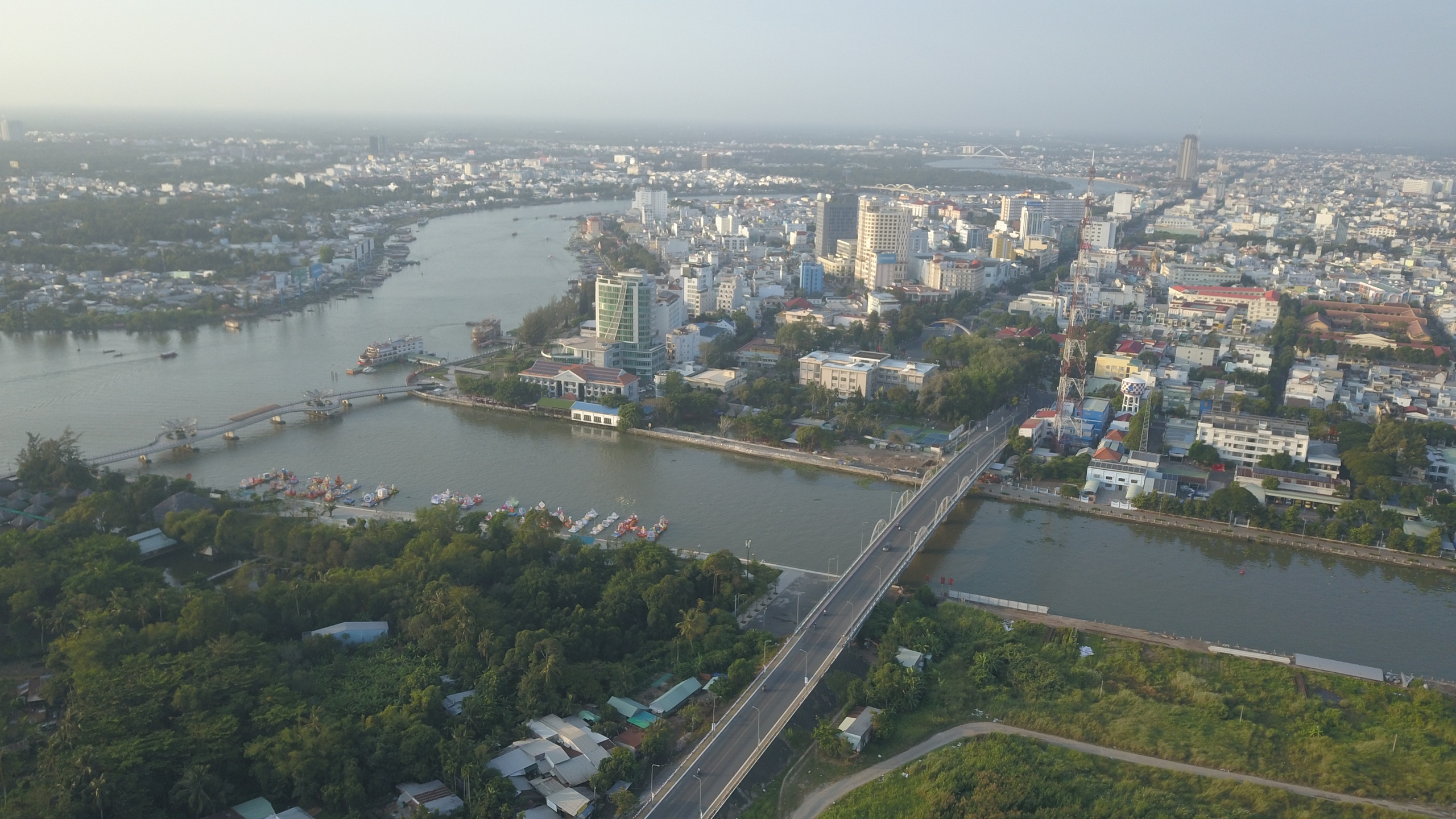 Bí thư Cần Thơ đề nghị cả hệ thống chính trị ‘xem việc thành phố như việc nhà’ 1 Bí thư Cần Thơ đề nghị cả hệ thống chính trị ‘xem việc thành phố như việc nhà’ - Ảnh 1.