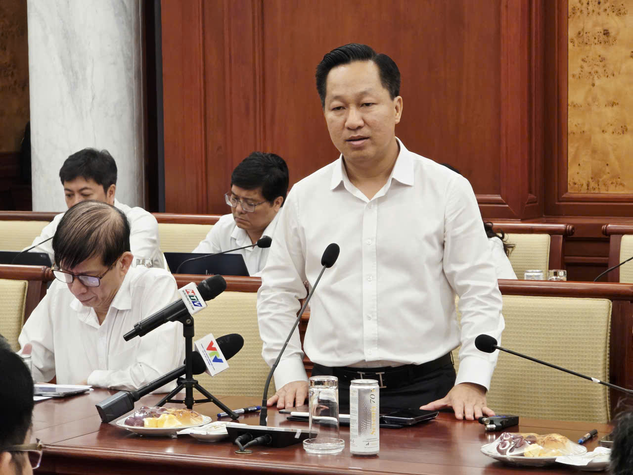 Bí thư TP.HCM Trần Lưu Quang: Các 'đội đặc nhiệm' cùng xã, phường tháo gỡ vướng mắc - Ảnh 3. TP.HCM - Ảnh 2.