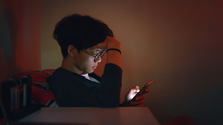 Bị trừ KPI vì chậm trả lời sếp đêm cuối tuần, tôi chịu 1 năm rồi tìm việc mới- Ảnh 1.