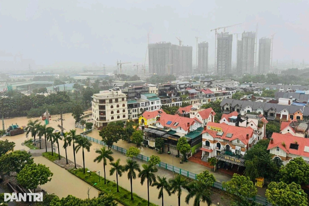 Biệt thự triệu đô ngập trong nước: Mua nhà cũng cần xem bản đồ ngập lụt - 1